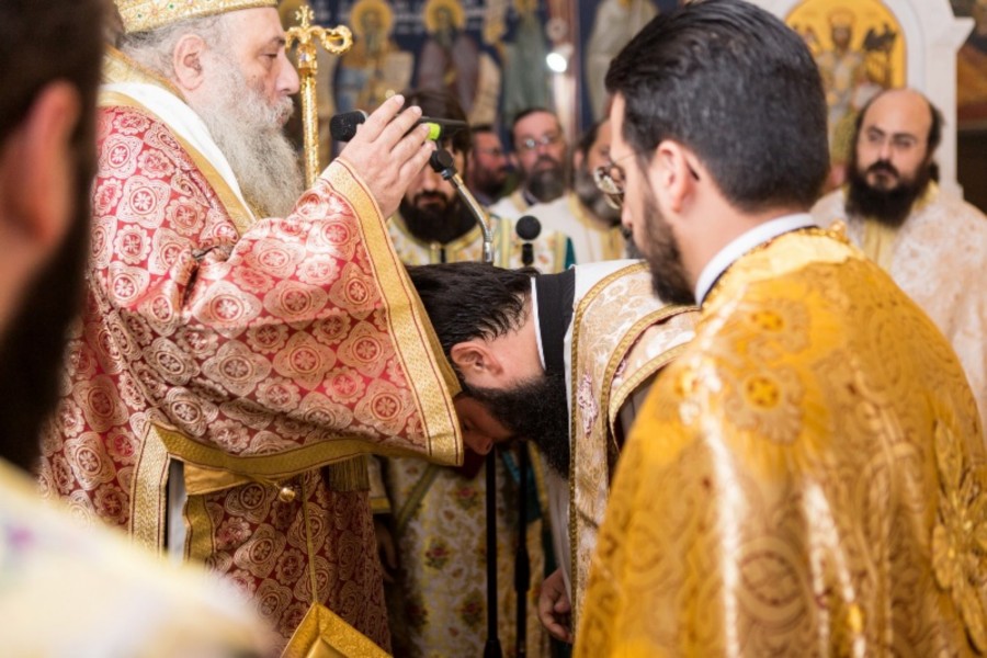 hirotonia arhidiakonas paronaxias 18