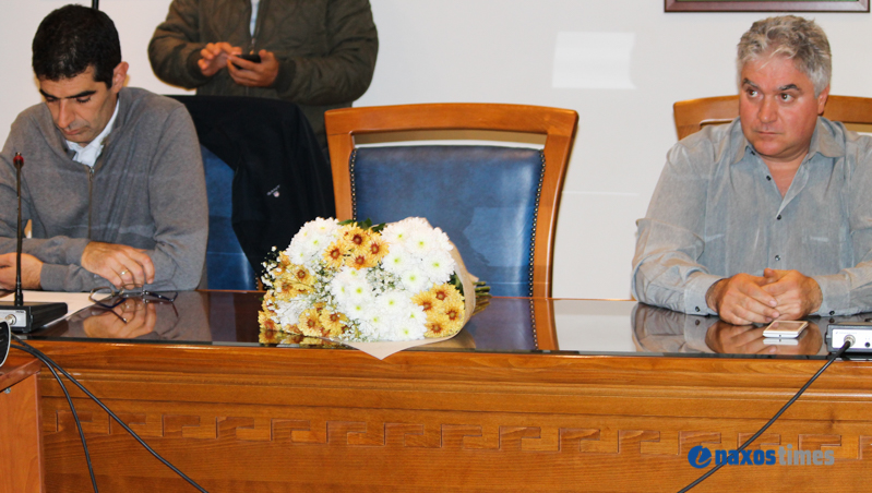 keni thesi louloudia 2