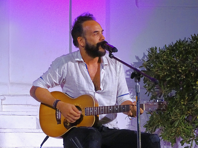 famellos drogosis mouzourakis folegandros 1