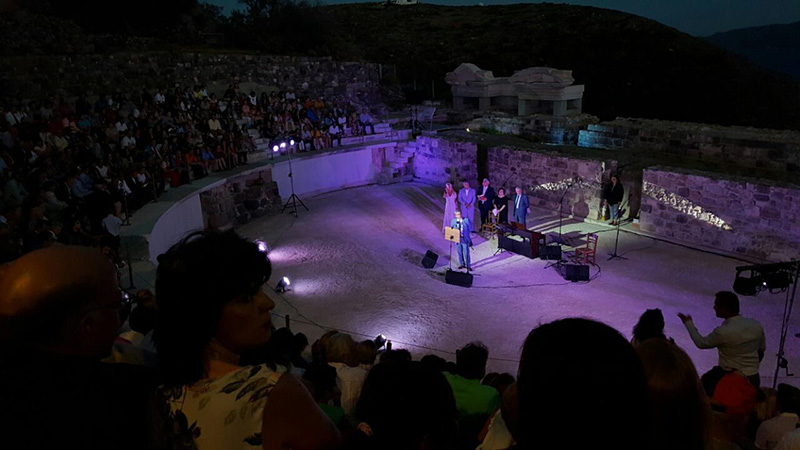 arxaio theatro milos 2
