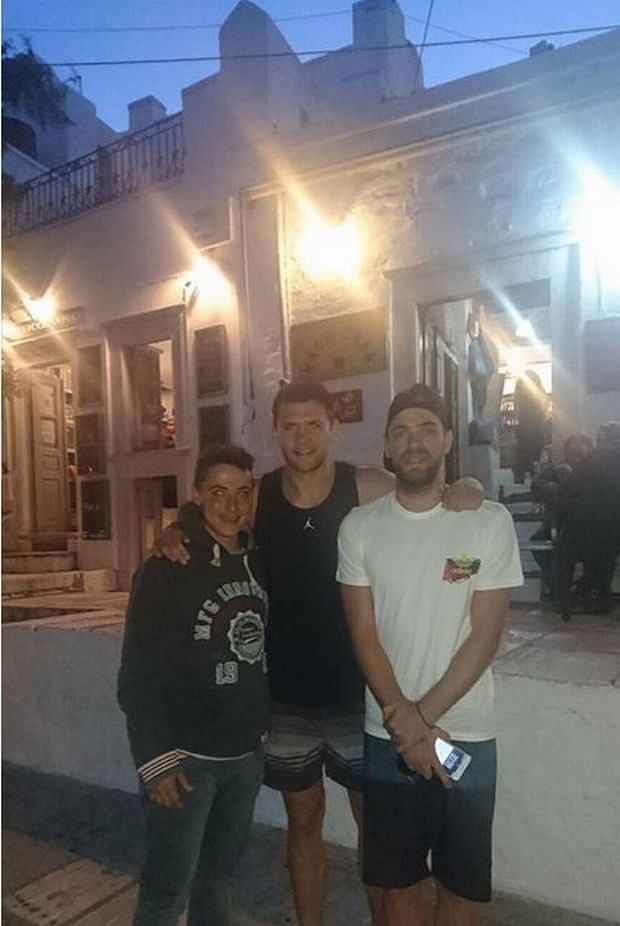 mantzaris papanikolaou apeiranthos