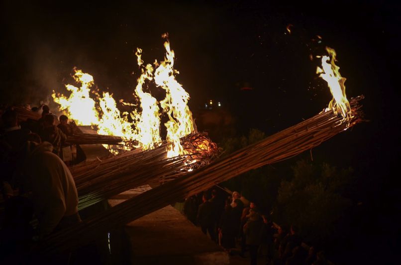 perifanes melanes 05