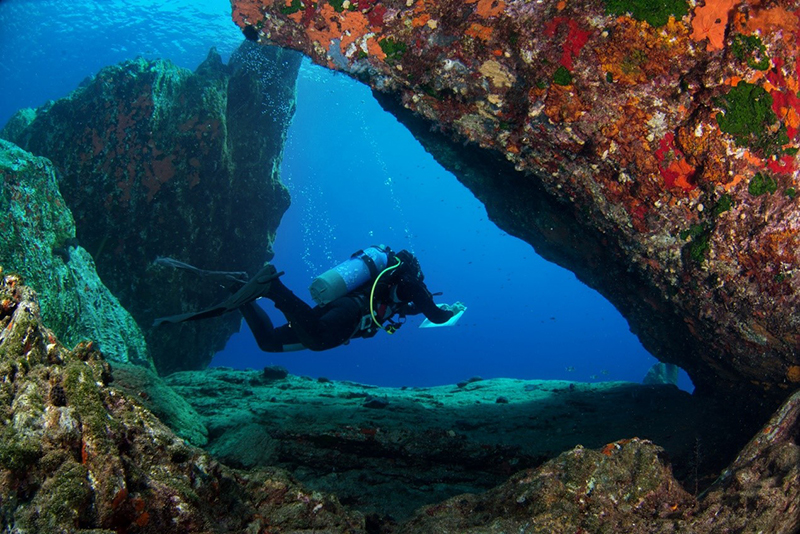 gyaros dive 3