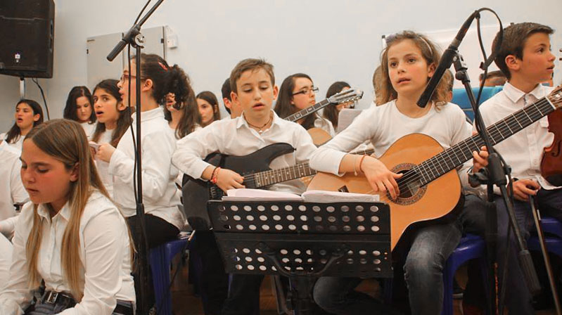 mathites apeiranthos mousiki 3