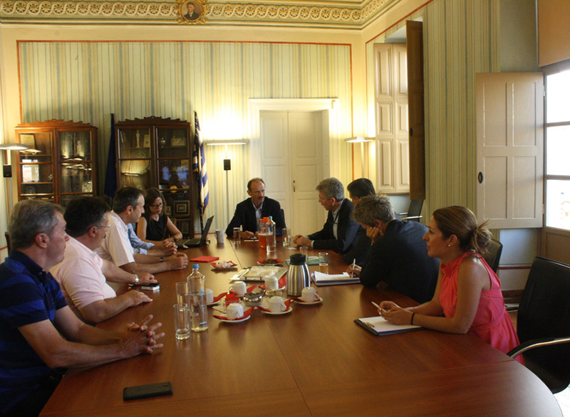 epimelitirio amerikanos presbis aygoystos 2017 2