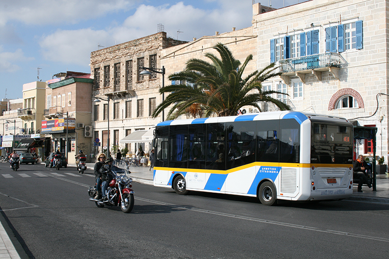 mini bus ermoypoli 1