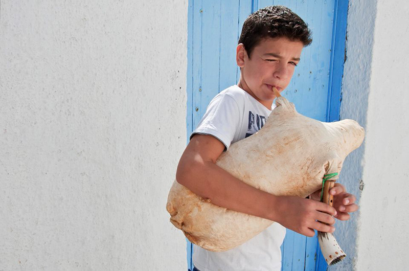 moysikes synantiseis 3