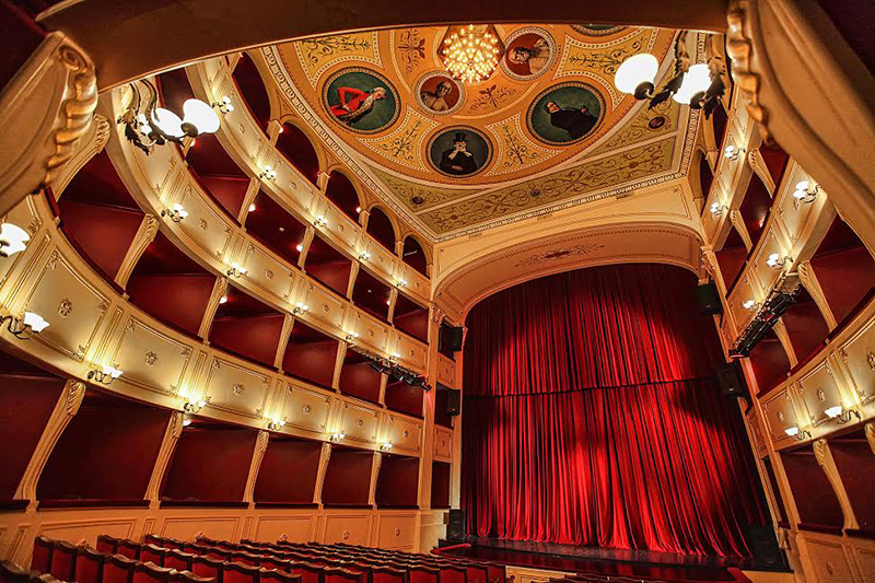 theatro apollon skini syros