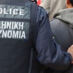 Συλλήψεις σε Σαντορίνη και Πάρο για ανυποταξία και παραβάσεις σε κατάστημα