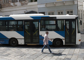 mini bus ermoypoli