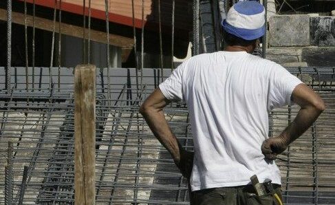 Σύλληψη ημεδαπού για παράνομες οικοδομικές εργασίες στη Σαντορίνη