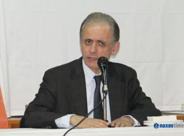 Γιάννης Βλασερός νοσοκομείο Νάξου