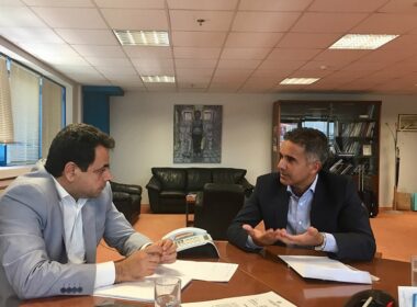 maragkos santorinios synantisi ioylios 2017