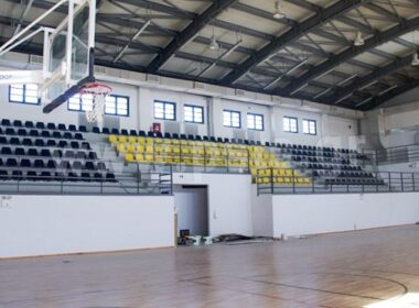 aithousa polaplon ekdiloseon 1