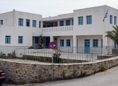 gymnasio lykeio serifou 1