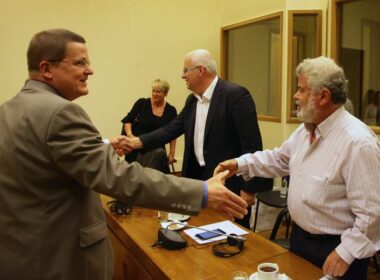 koinonikes ypotheseis manios