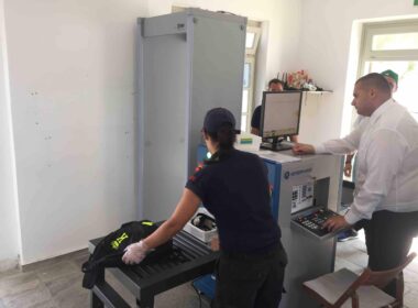 mykonos limani aktines mihanima