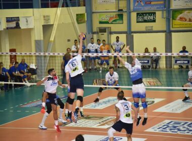 finikas ethnikos peiraia