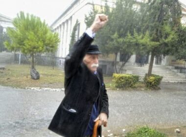 glezos polytehnio louloudia 1