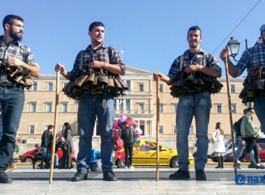 koudounatoi kordelatoi naxou syntagma 16
