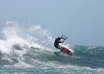 kitesurf μέγιστες ριπές ανέμου