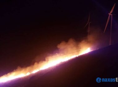 Μεγάλη φωτιά στην Κόρωνο