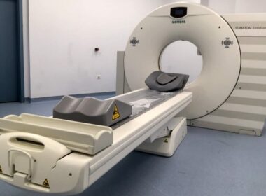 αξονικό τομογράφο