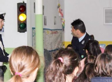 Τήνος: φωτεινός σηματοδότης