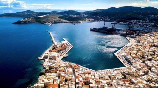 Άρης Ρώτας: «Πολιτική κυβίστηση της δημοτικής αρχής για τη θαλάσσια πύλη Schengen στη Σύρο»