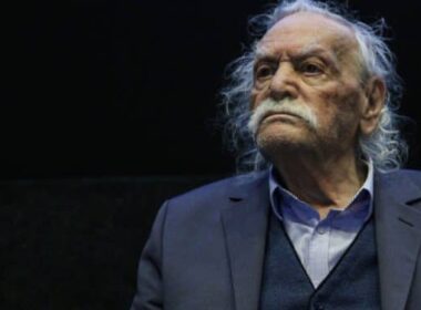 Ο Μανώλης Γλέζος