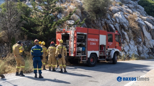 Κυκλάδες: Στο «κόκκινο» ο κίνδυνος πυρκαγιάς – Έως και 9 μποφόρ τις επόμενες ημέρες