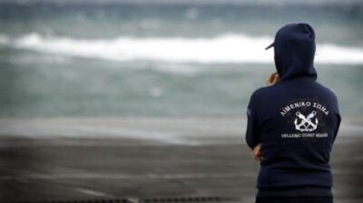 Ισχυροί άνεμοι στις Κυκλάδες: Δεν προσέγγισε την Τήνο το «Άνδρος Κινγκ» – Τραυματίστηκε 44χρονη στο Γαύριο