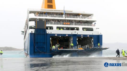 Απαγορευτικό απόπλου της Blue Star Ferries λόγω δυσμενών καιρικών συνθηκών