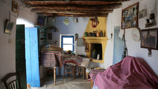 Διαδρομές στη Μάρπησσα 2022: Θέρος στην παριανή «κατοικιά»