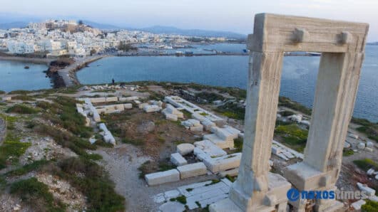 The Sun – Νάξος: «Το ελληνικό νησί που είναι καλύτερο από τη Μύκονο»