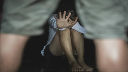 Σύλληψη αλλοδαπού στην Πάρο για βιασμό που διέπραξε στη Μύκονο