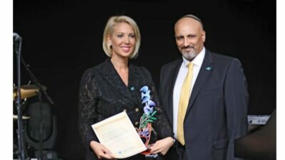 Η Κατερίνα Μονογυιού παρέλαβε το βραβείο του Φίλου του Ισραήλ