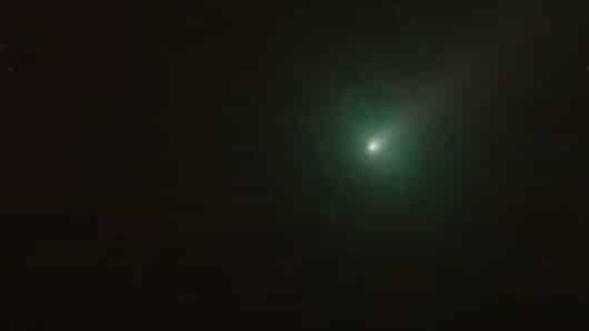 Σε live streaming το ιστορικό πέρασμα του πράσινου κομήτη από τη Γη (video)