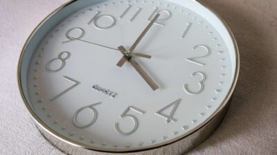 Αλλαγή ώρας 2025: Πότε γυρίζουμε τους δείκτες μια ώρα μπροστά