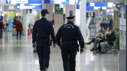 1.188 αστυνομικοί σε αεροδρόμια και πύλες εισόδου της χώρας για την νέα τουριστική σεζόν