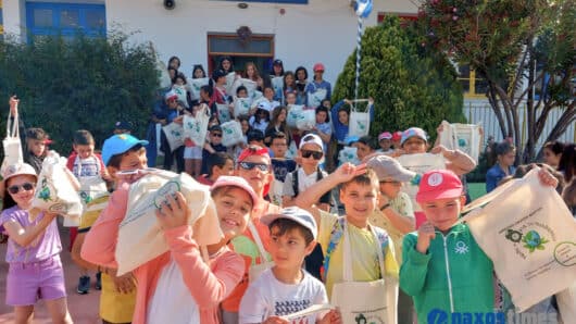 Δημοτικό σχολείο Φιλωτίου Νάξου: Πρωτότυπες περιβαλλοντικές δράσεις στο πλαίσιο του προγράμματος «Το πλαστικό μου κι εγώ»