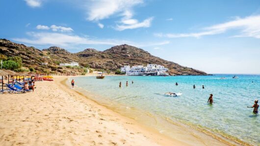 Vanity Fair και Conde Nast Traveller παρουσιάζουν την Ίο ως το καλύτερο νησί με ονειρεμένες εξωτικές παραλίες