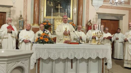 Η «Αναγέννησί μας» για την εκδημία του Μακαριστού Καθολικού Επισκόπου Πρώην Σύρου Φραγκίσκου Παπαμανώλη