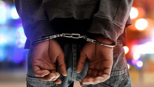 Μύκονος: Σύλληψη 34χρονου για παράβαση σε κατάστημα