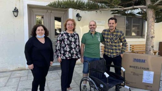 Δήμος Κέας: Δωρεά αμαξιδίου ΑΜΕΑ στο πρόγραμμα «Βοήθεια στο Σπίτι»