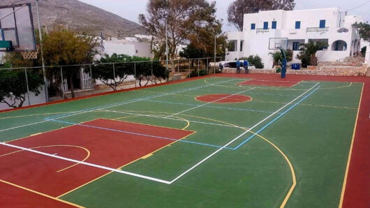 Φολέγανδρος: Ολοκληρώθηκε η ανακατασκευή της Αθλητικής εγκατάστασης του νησιού από την περιφέρεια