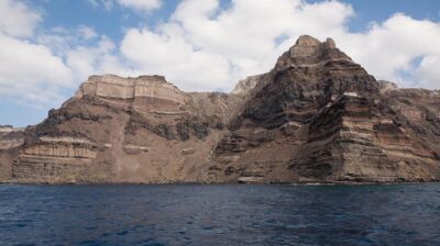 Σε ισχύ μέτρα της Πολιτικής Προστασίας για τη Σαντορίνη
