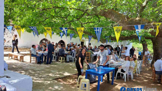 Κωμιακή Νάξου: Πανηγύρι του Αγίου Κωνσταντίνου με παραδοσιακές γεύσεις και γλέντι