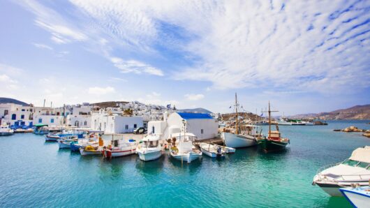 Βρετανική τουριστική ιστοσελίδα: 7 στα 10 πιο όμορφα ελληνικά νησιά στις Κυκλάδες