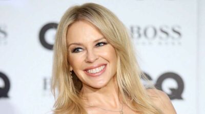 Kylie Minogue: Διακοπές στη Μύκονο μετά τη συναυλία των Coldplay στην Αθήνα (φωτο + video)